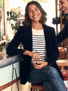 Zita Hanrot The Hookup Plan Elsa Black Blazer