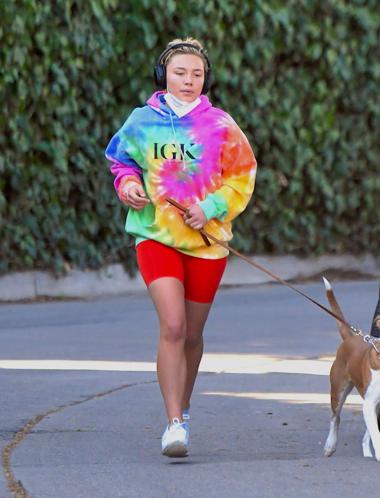 Actress Florence Pugh Tie-dye Colorful Hoodie Actress Florence Pugh Tie-dye Colorful Hoodie