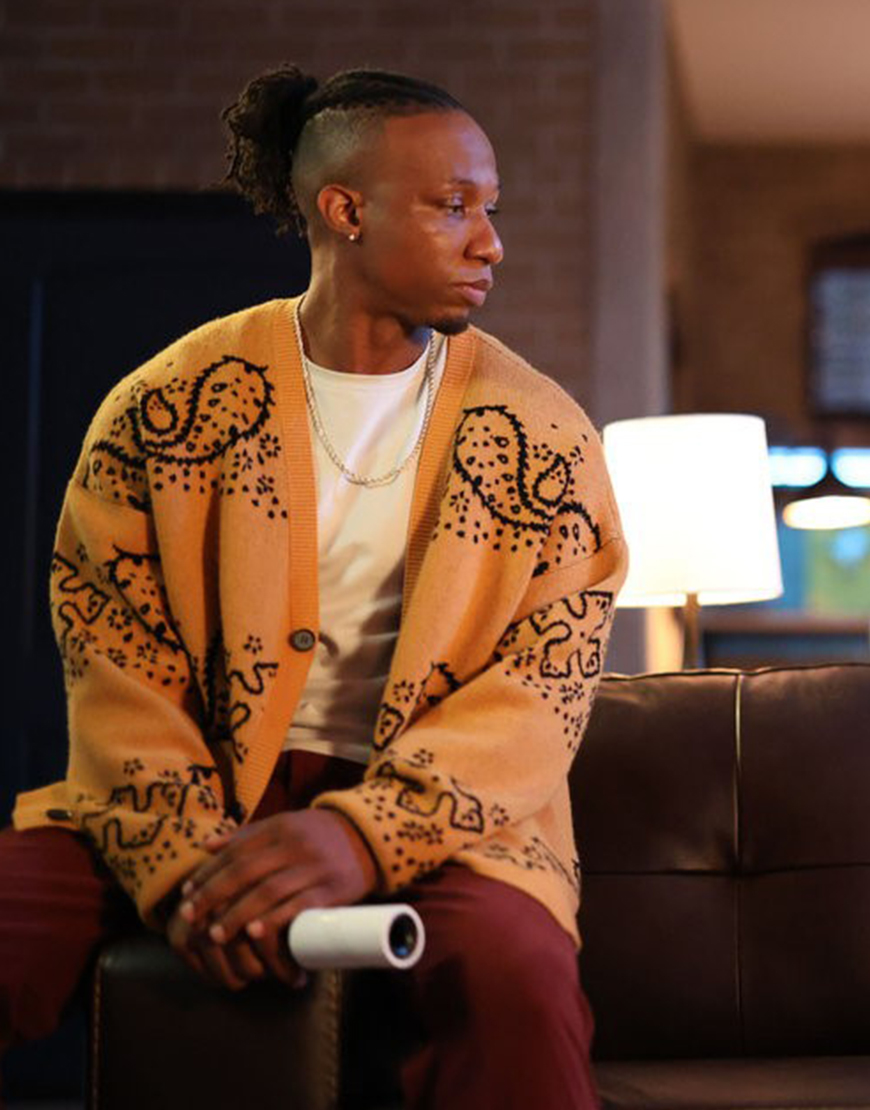 Zeke Wallace Tv Series Found 2023 Arlen Escarpeta Yellow Paisley Cardigan Zeke Wallace Tv Series Found 2023 Arlen Escarpeta Yellow Paisley Cardigan