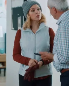 Amelia-Film-Friends-Family-Christmas-2023-Ali-Liebert-Puffer-Vest