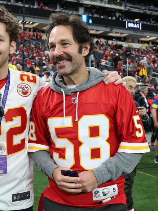 Paul-Rudd-Super-Bowl-LVIII-Red-Shirt-510x680 Paul-Rudd-Super-Bowl-LVIII-Red-Shirt-510x680