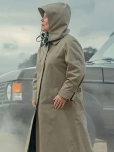 Elizabeth II The Crown S06 Beige Cotton Trench Coat.