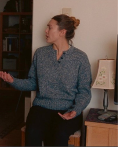 Christina Film His Three Daughters Elizabeth Olsen Sweater