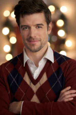 Archer Donovan Tv Movie All I Need For Christmas 2024 Dan Jeannotte Maroon Sweater